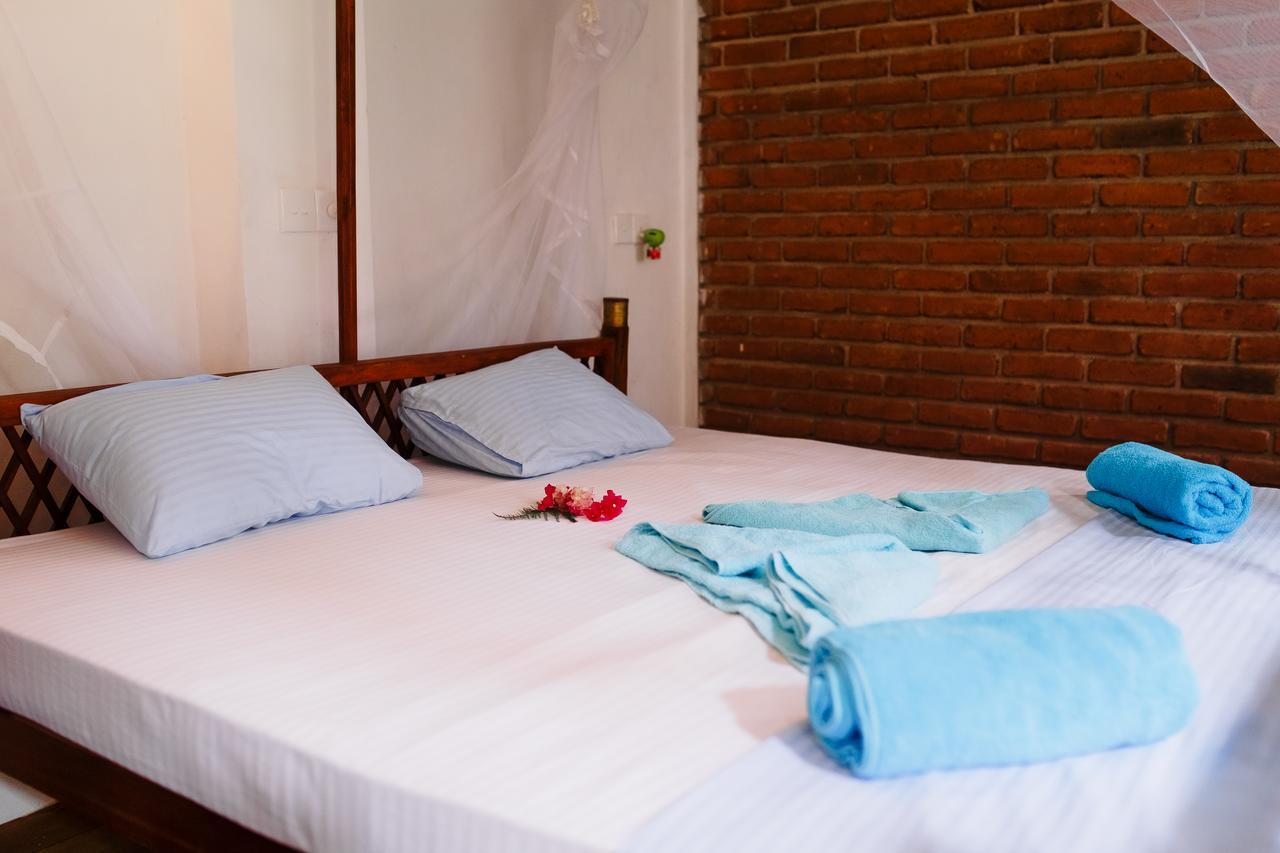 Sunny Family Hotel Unawatuna Kültér fotó