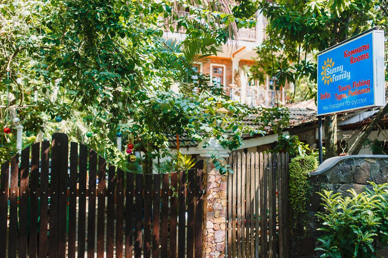 Sunny Family Hotel Unawatuna Kültér fotó